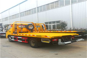 泸溪附近拖车救援搭电